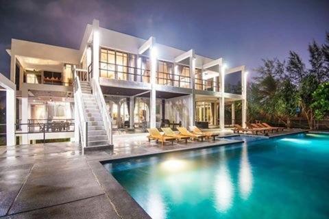 Black Pearl Phuket